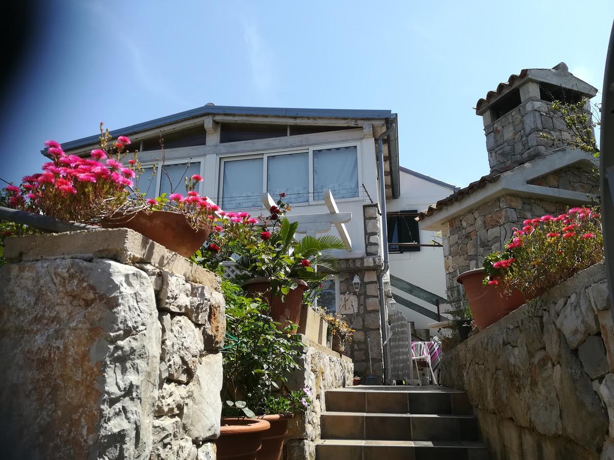וולי לוסיניי Apartment Neno - Terrace & Parking מראה חיצוני תמונה