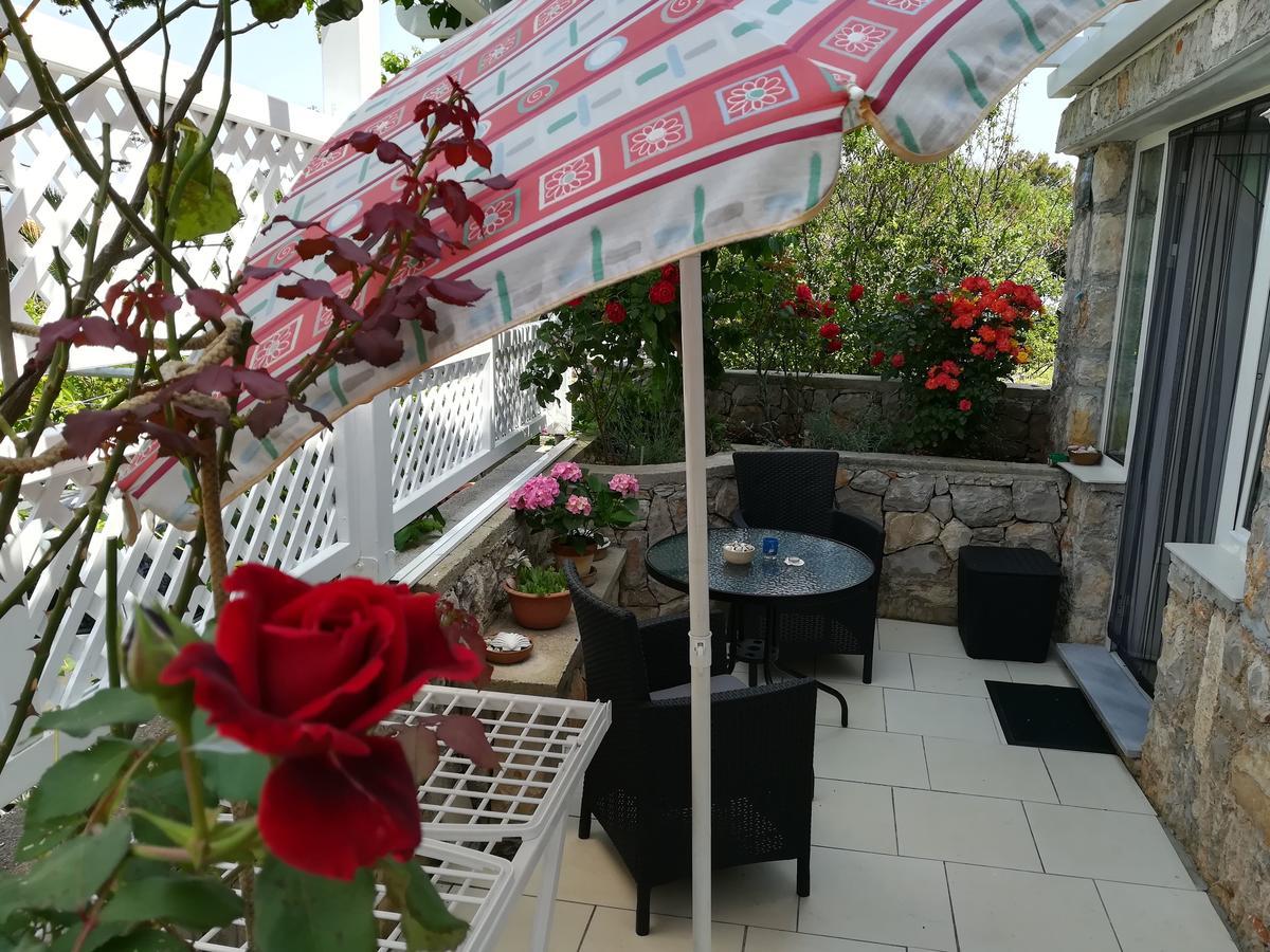 וולי לוסיניי Apartment Neno - Terrace & Parking מראה חיצוני תמונה